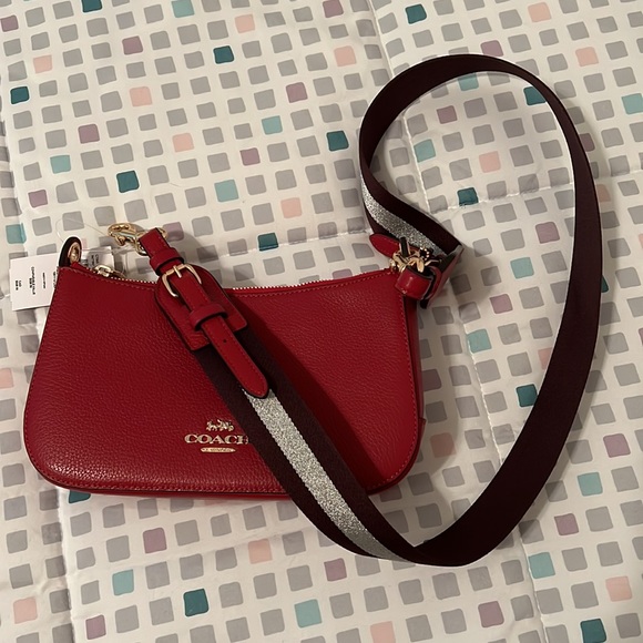 Coach Jes Baguette Crossbody Pebble Leather (Gold/1941 Red).  New with Tag - Picture 3 of 9